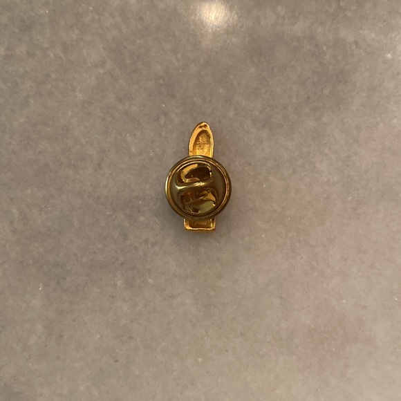 Red Lipstick Pin - Picture 2 of 5